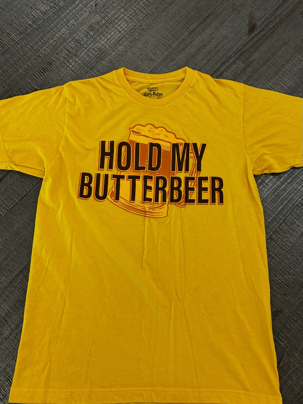 Warner Bros. Harry Potter Yellow 'Hold My Butterbeer' Graphic Tee size medium